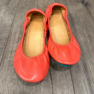 Poppy Tieks